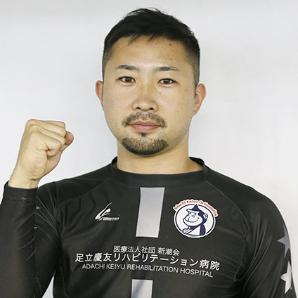 山岸佳太